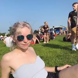 Meet your Posher, Riley